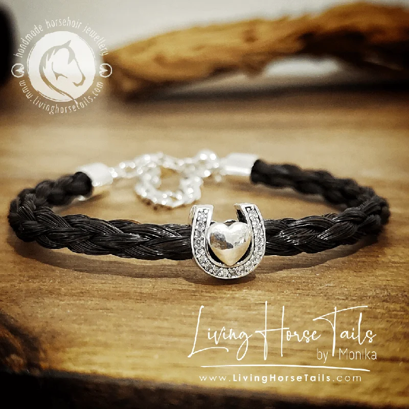 Horsehair Bracelet in Sterling Silver with Heart and Horseshoe Bead