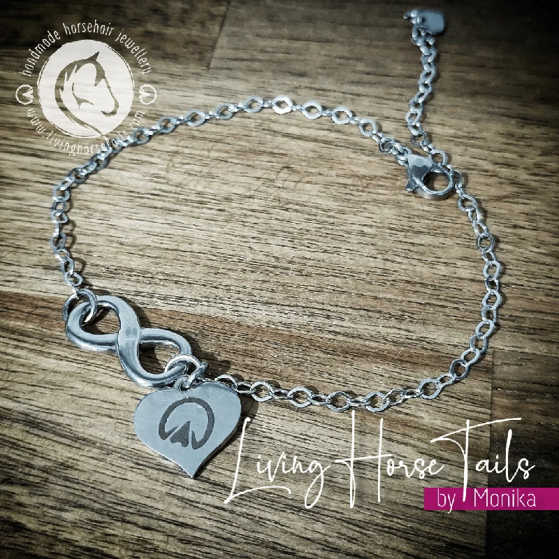 Hoofprints forever in my Heart Bracelet