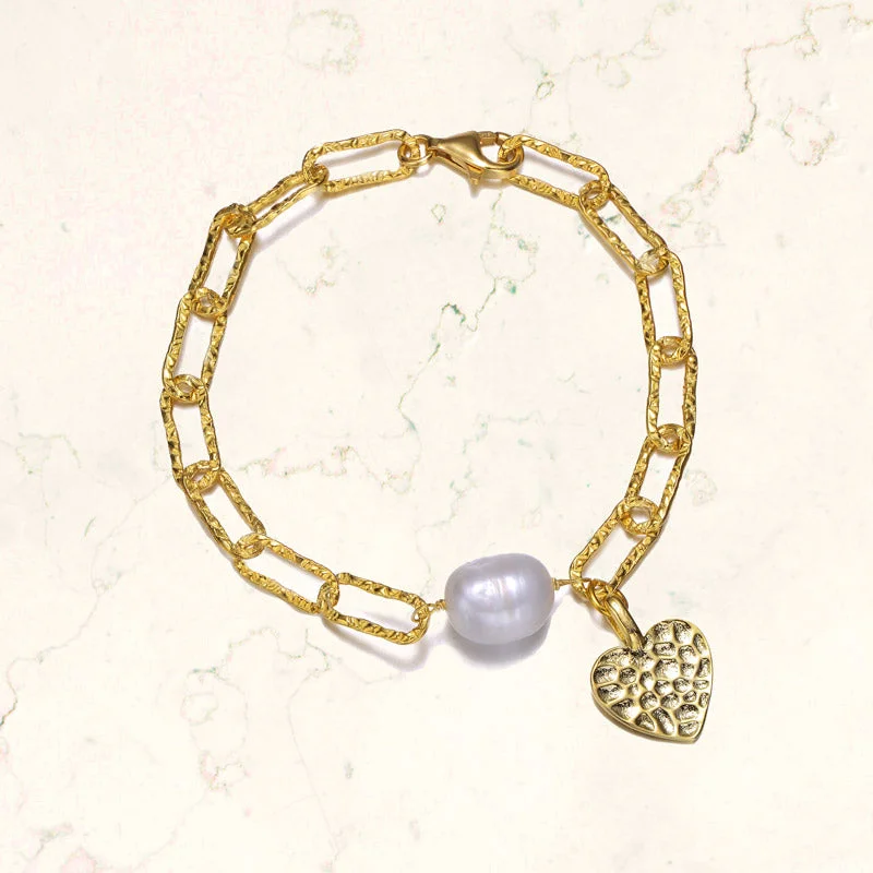 Brigitte Coeur Golden Chain Pearl Bracelet